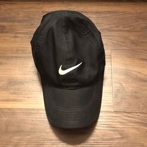 Nike Featherlight dri-fit cap